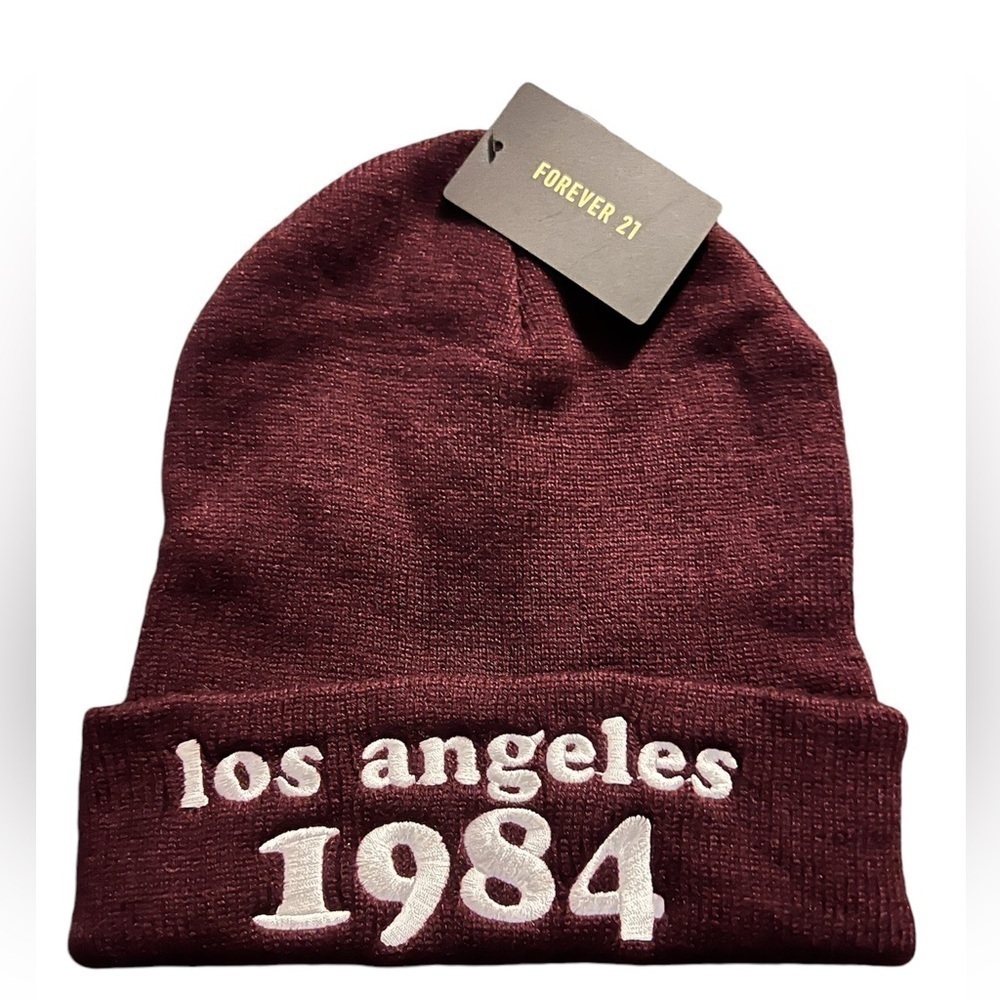 NEW- Forever 21 burgundy and white beanie hat #80sbaby